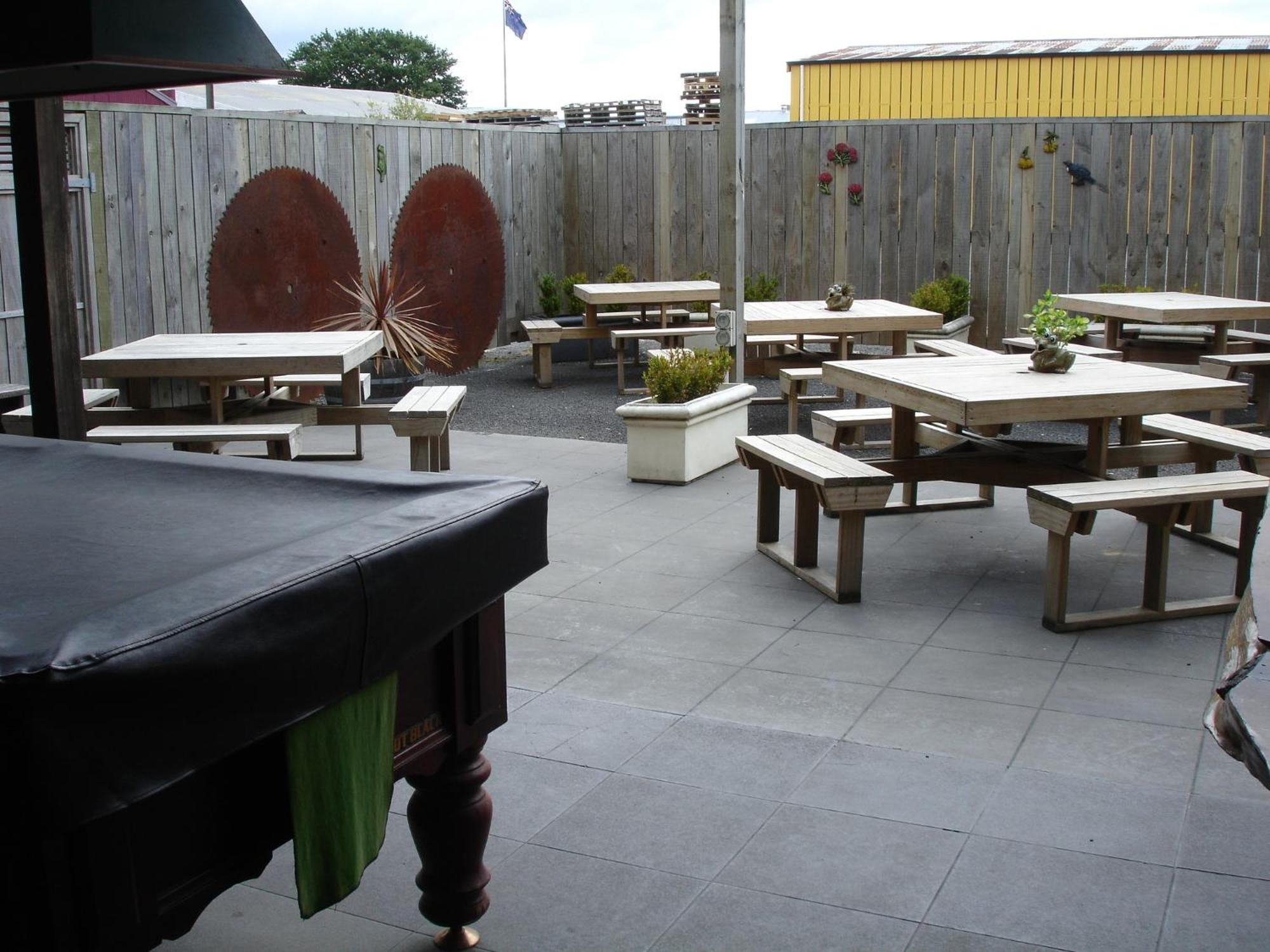 Horse And Jockey Inn Matamata Exterior photo